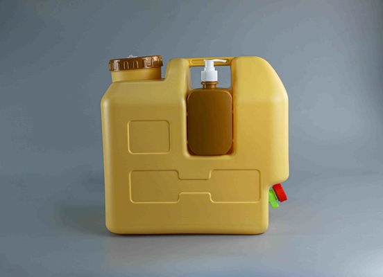 8 liter water emmer met kraan en vloeibare zeep lotion fles voor buiten